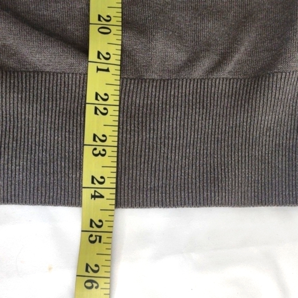 H&M tannish Gray long sleeve turtleneck sweater, size Medium, NWT - Picture 9 of 9